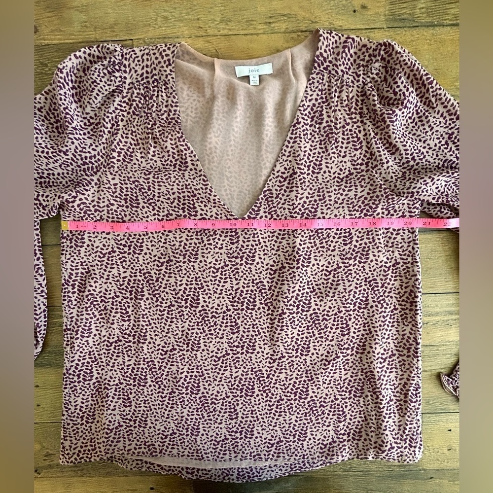 JOIE Bolona 100% Silk Puff-Sleeve Blouse in Tan and maroon - Picture 14 of 15